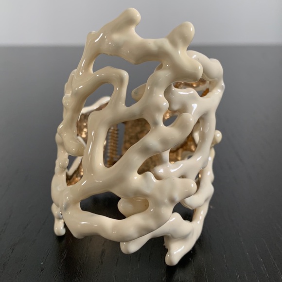 Ivory coral bracelet - Picture 2 of 7